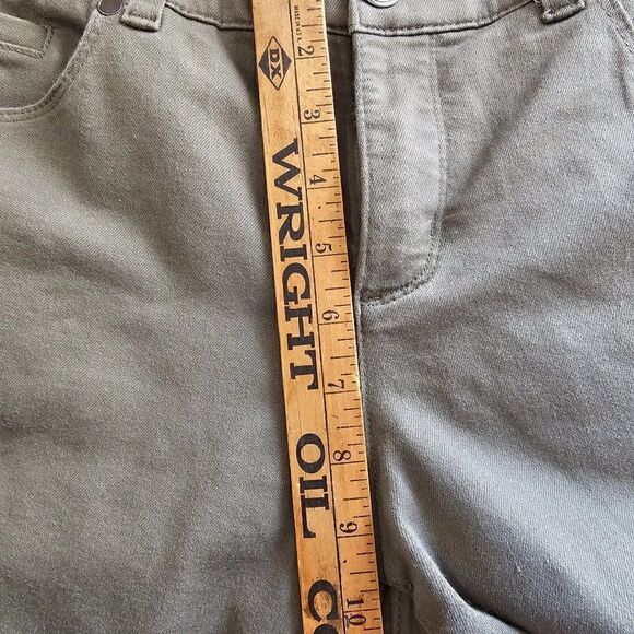 EUC CHRISTOPHER & BANKS SIGNATURE SLIMMING PETITE CAMO GREEN STRETCHY PANTS 12P - Picture 10 of 12